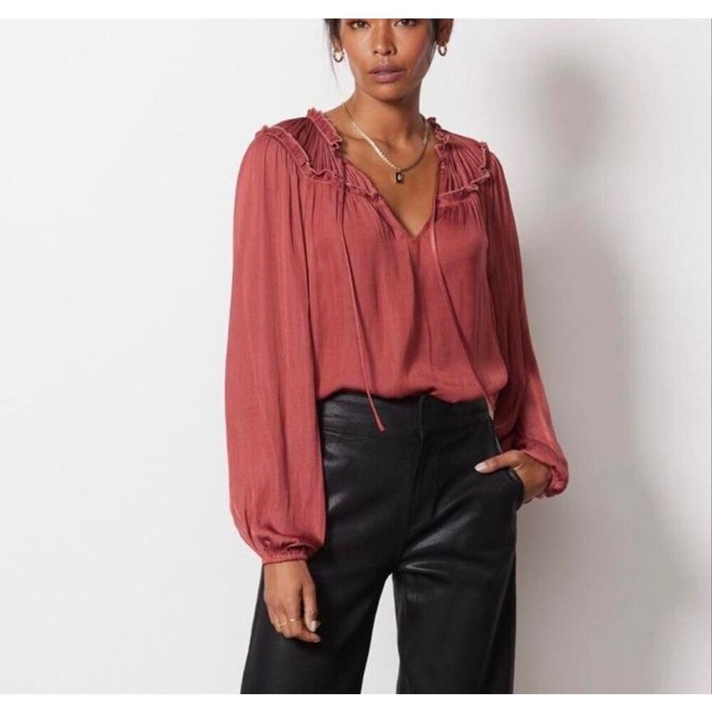 EVEREVE Women’s Rust Satin Smocked Neck Peasant Long Sleeve Top Size S
